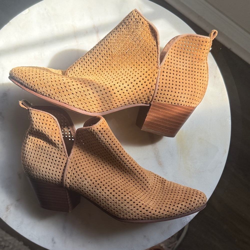 Sam Edelman Tan Perforated Ankle Booties